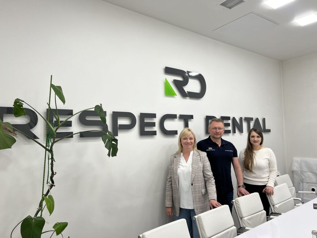 Лікуємо разом з Respect Dental і Об'єднані любов'ю зустріч