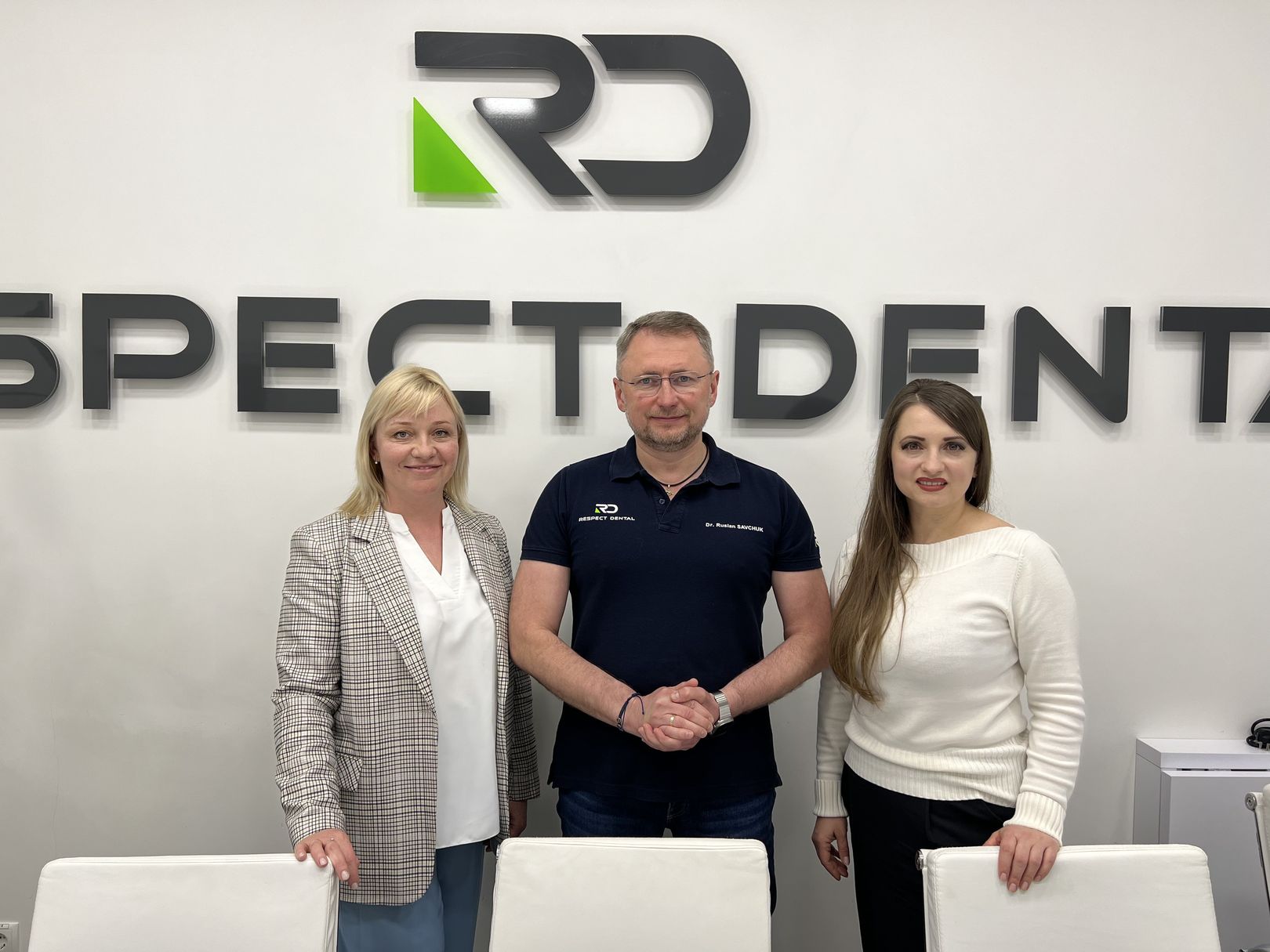 Лікуємо разом з Respect Dental і Об'єднані любов'ю